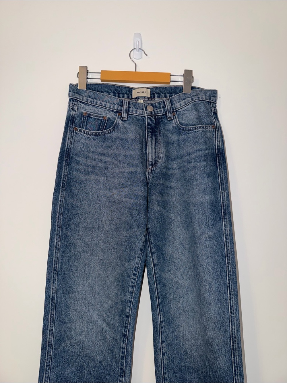 DL1961‎ High-Rise Straight Cigarette Jeans costal blue 26 feminine quiet luxury - Picture 3 of 9